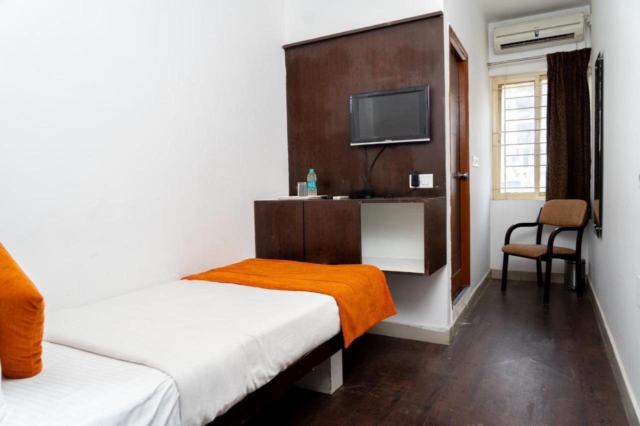 Hotel Scarlet Bangalore Esterno foto