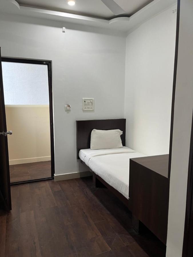 Hotel Scarlet Bangalore Esterno foto